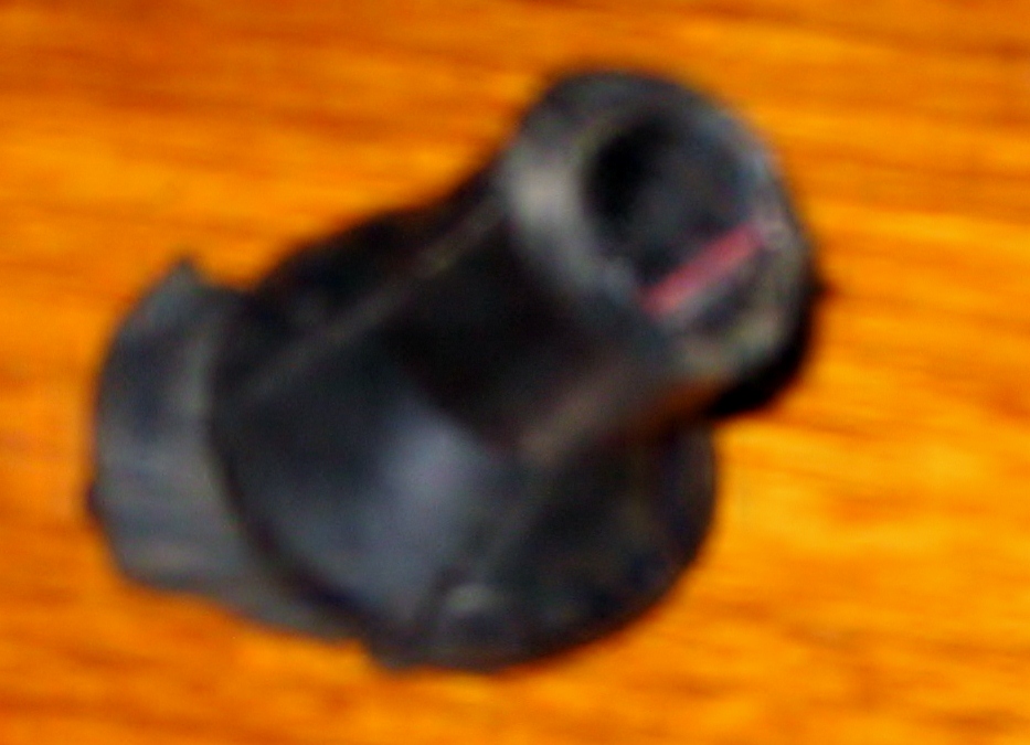 Truck grommet 003.JPG