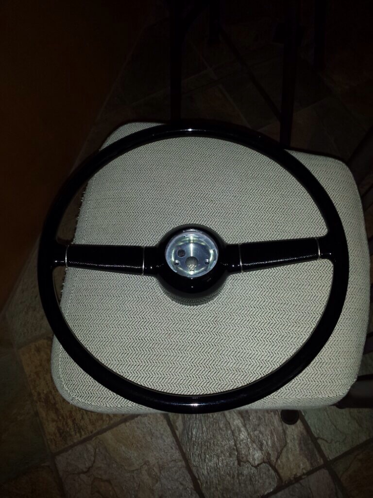 ford stng wheel.jpeg